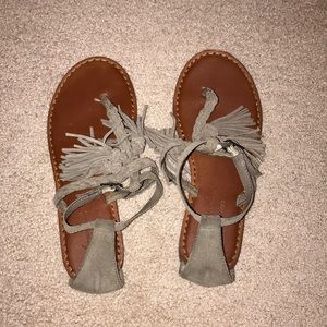 American Eagle sandals
